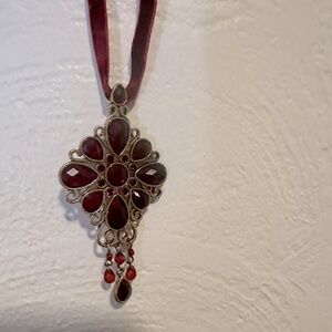 Caroline Herrera Vintage 90sRuby Red Crystal Necklace 17” Pre-owned